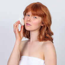 Load image into Gallery viewer, Daily Concepts Multi Functional Soap Sponge Mother of Pearl