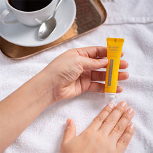 Load image into Gallery viewer, Margaret Dabbs Nourishing Nail &amp; Cuticle Serum Pen 15ml
