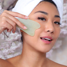 Load image into Gallery viewer, Daily Concepts Gua Sha Tool Jade
